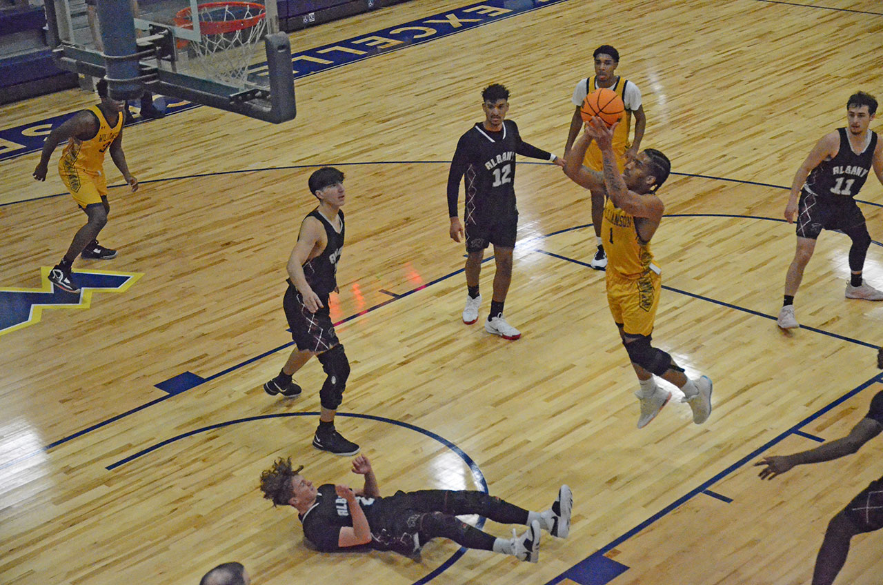 Rob Wiley hits for two of his team high 17 in Williamson's upset win over ACPHS