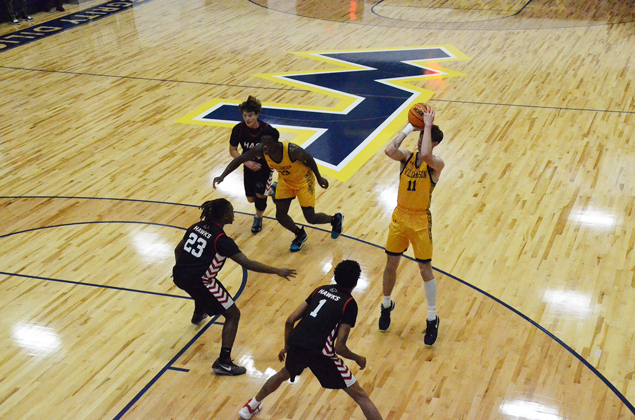 Basketball Holds on for Season Opening Win at Stevens