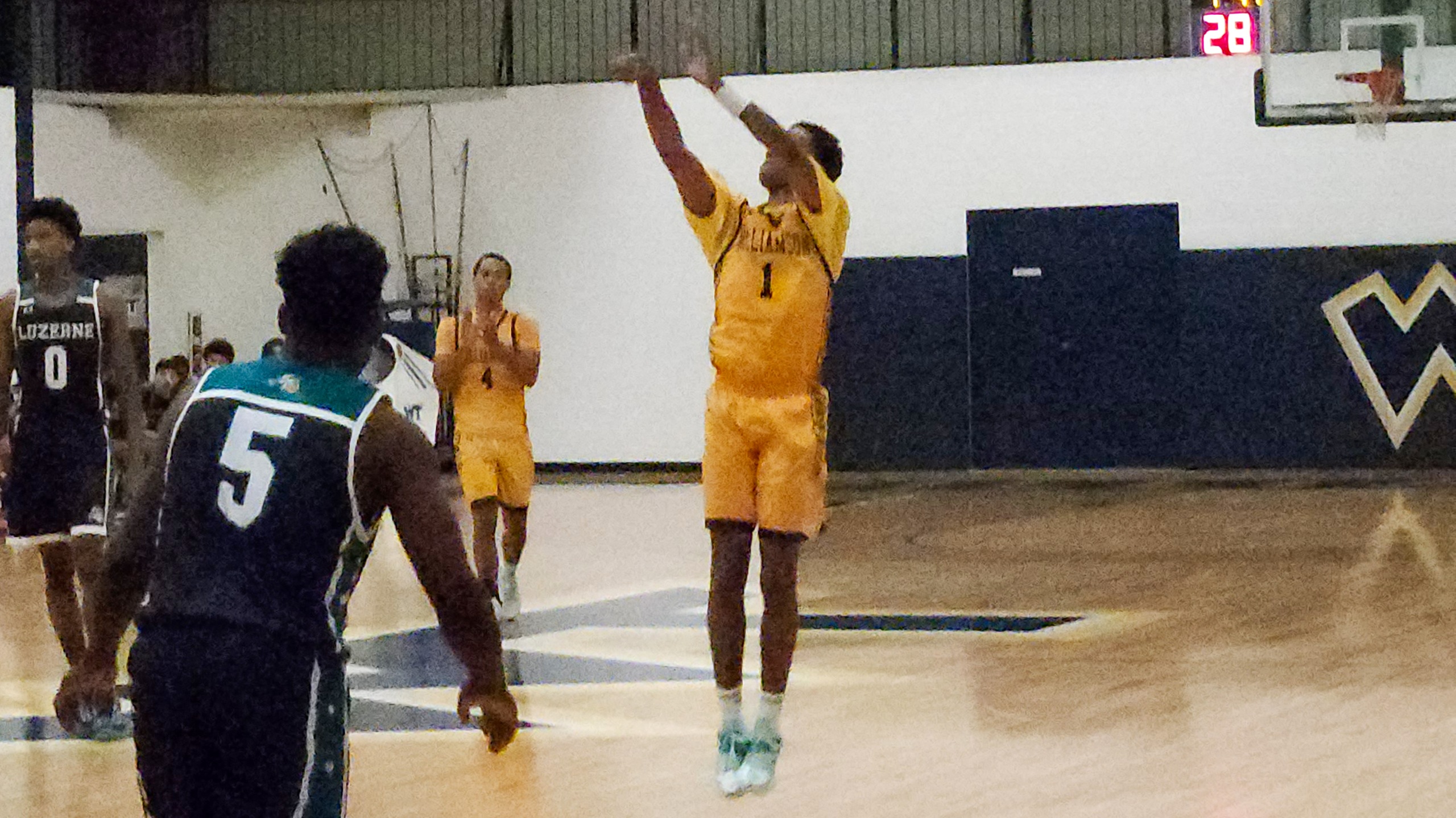 Basketball Drops Heartbreaker at DCCC