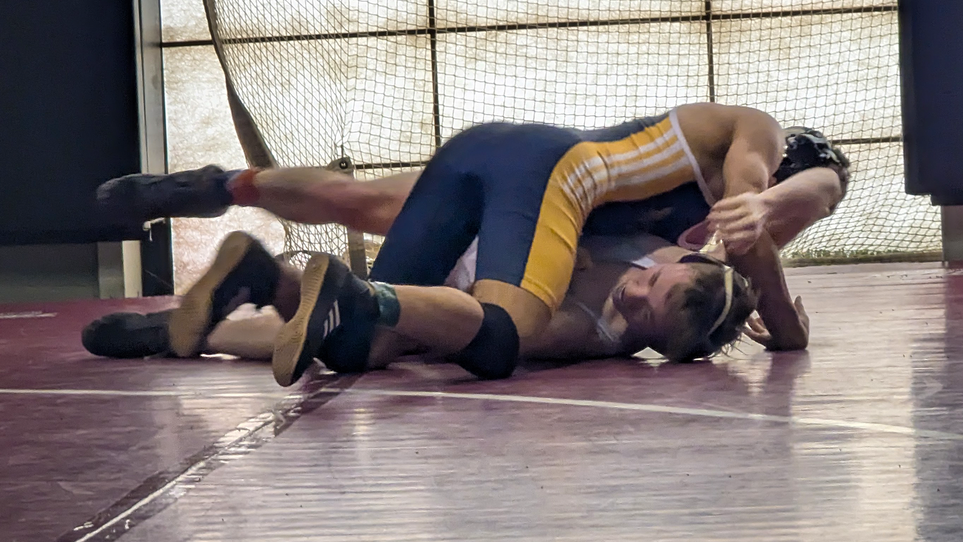 Wrestling Sweeps Owls Duals to Remain Undefeated